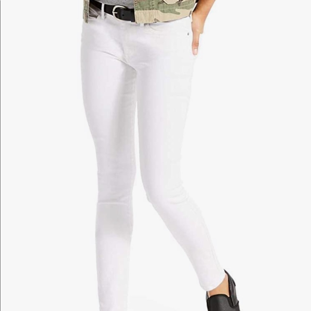 White Women’s 711 Skinny Levi’s Jeans size 29